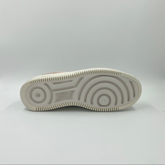 Nike Womens Air Force 1 Sage Low Particle Beige - Picture 2 of 7